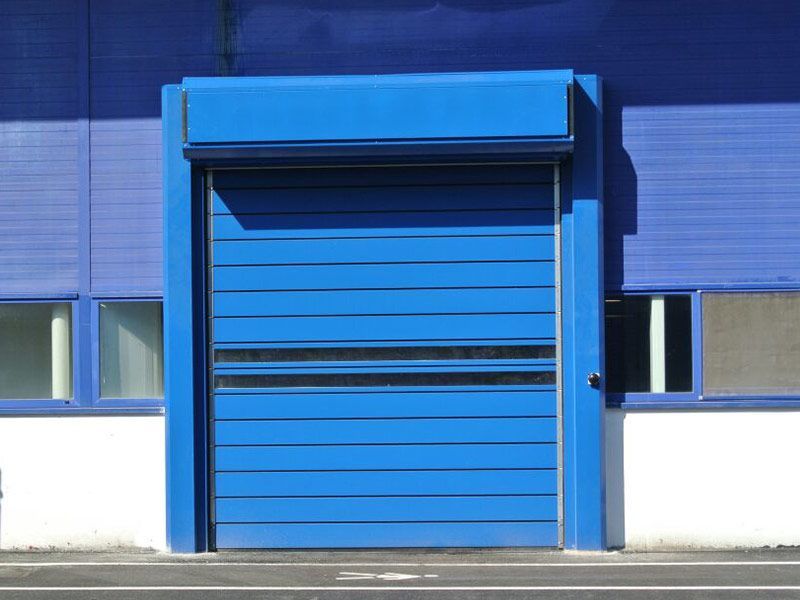 Синие скоростные промышленные ворота RAL 5005 Синий насыщенный