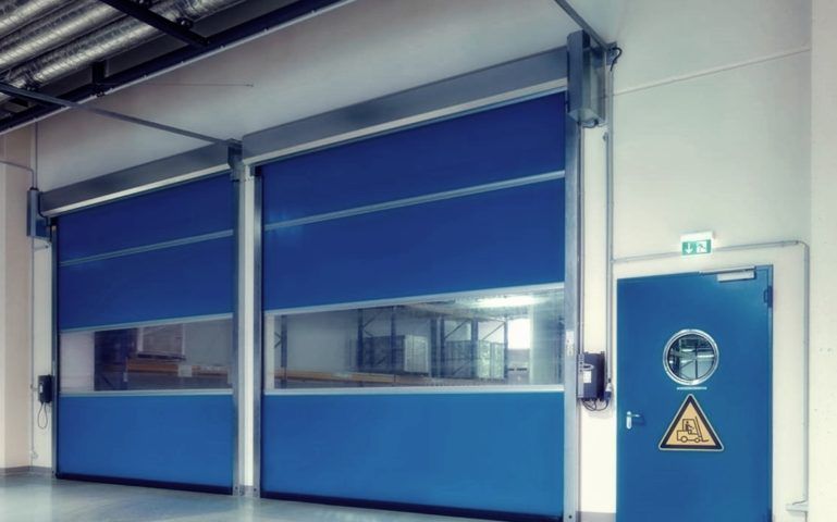 Промышленные ворота hormann синие RAL 5010